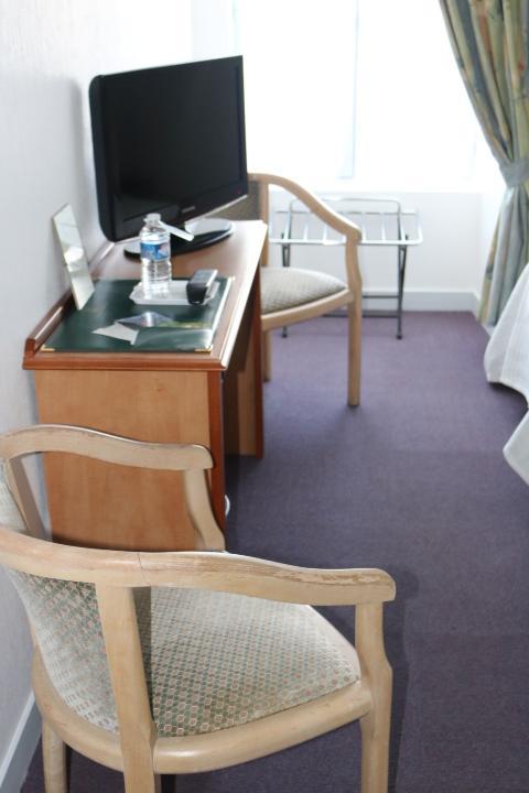 ホテル Logis Le Port Saint Aubin Morannes sur Sarthe-Daumeray エクステリア 写真